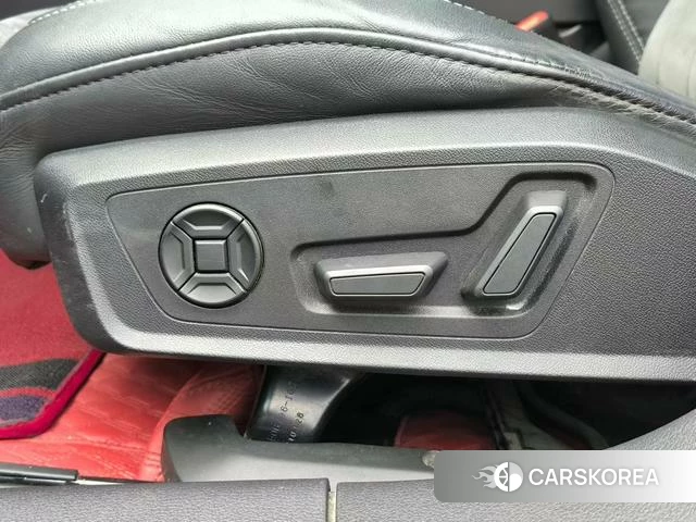 Audi A6L 2021 Черный из Китая, фото 4