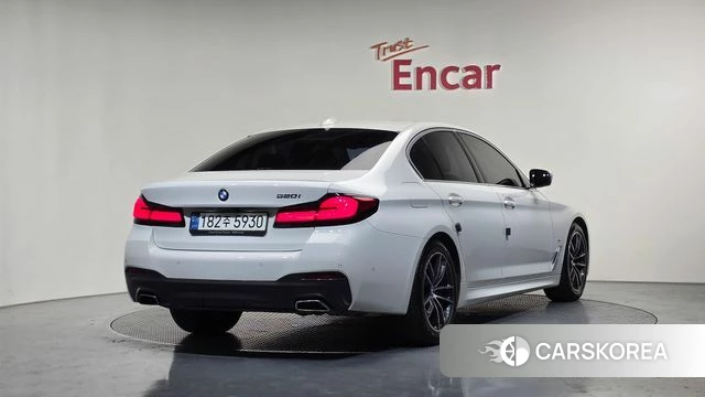 BMW 5 Series (G30) id 4324559 из Кореи 12