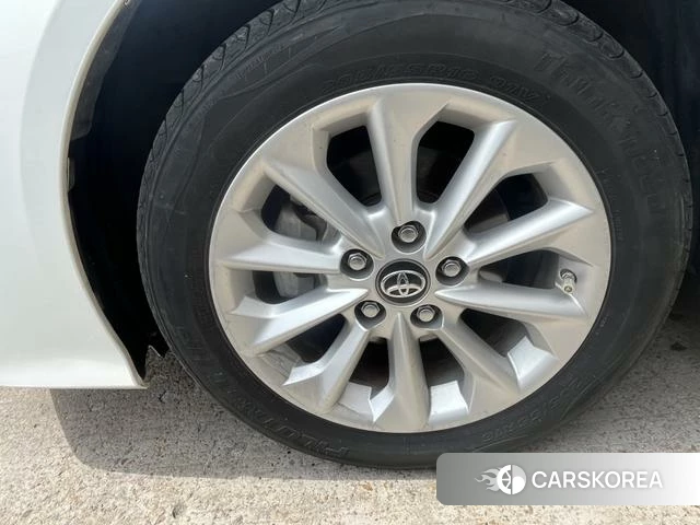 Toyota Corolla 2023 Белый из Китая, фото 2