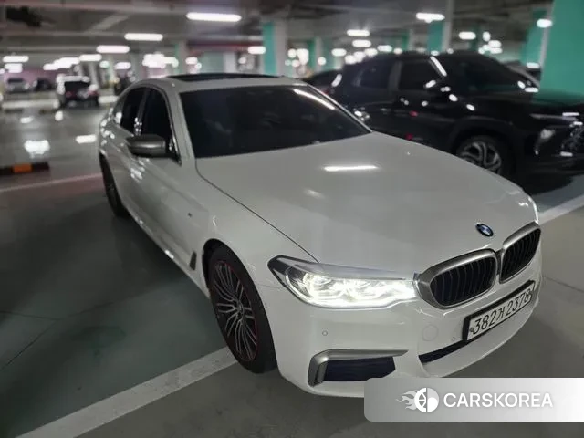 BMW 5 Series (G30) 2019 Белый из Кореи, фото 2