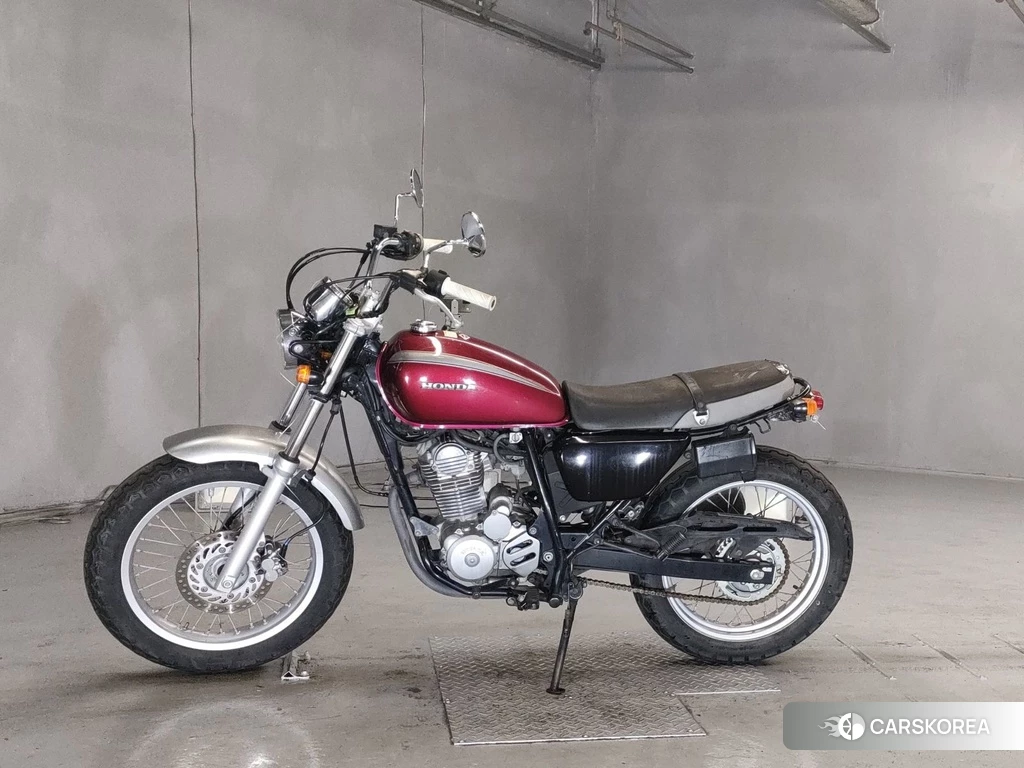 Проданный Honda CB223S 2011 из Японии