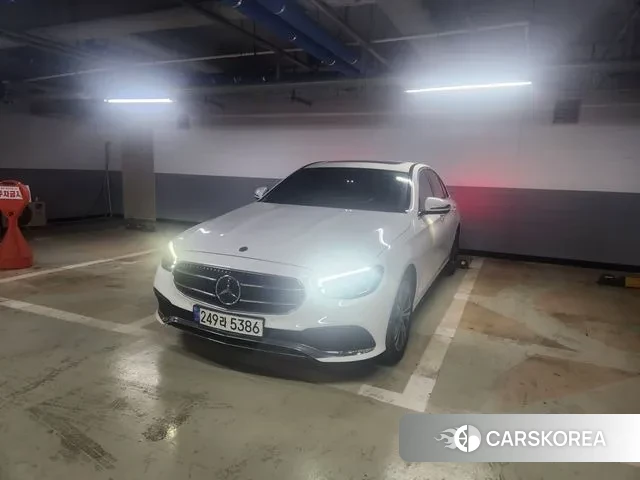 Mercedes-Benz E-Class W213 2021 Белый из Кореи, фото 3