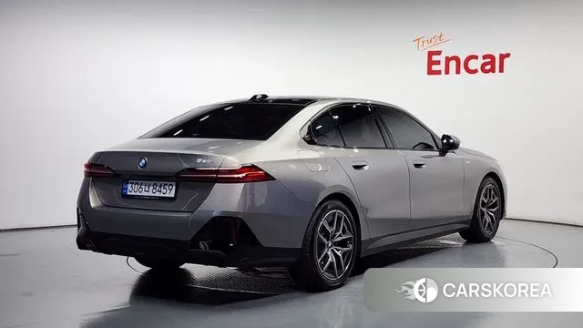 BMW 5 Series (G60) id 3087661 из Кореи 12