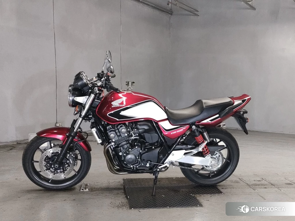 Проданный Honda CB400SF 2020 из Японии, фото 2