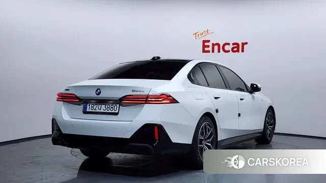 BMW 5 Series (G60) id 3565858 из Кореи 12