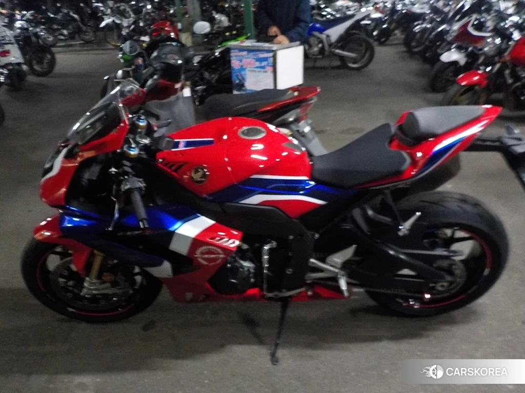 Проданный Honda CBR1000RR-R FIREBLADE SP 2020 из Японии, фото 2