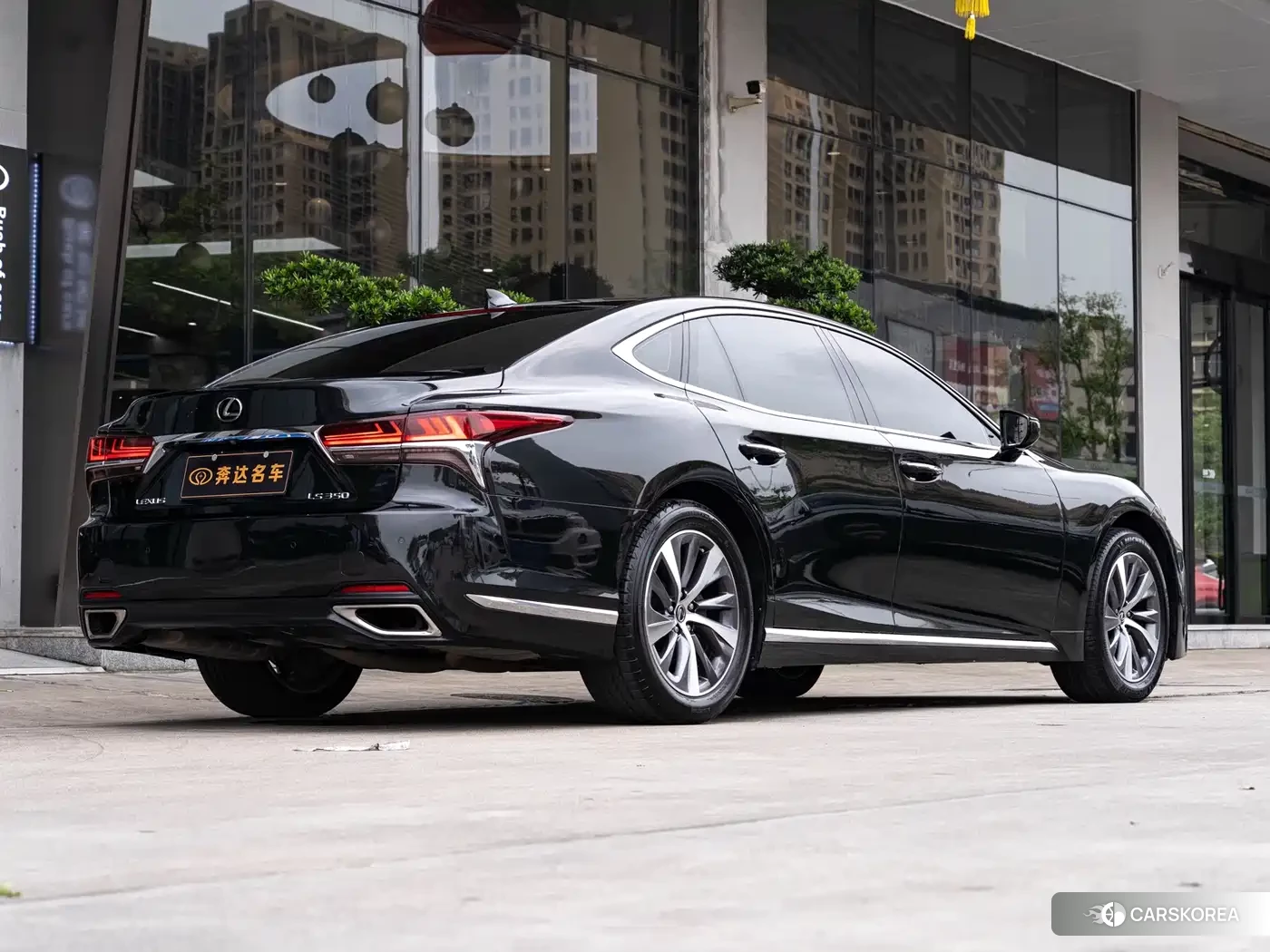 Lexus LS id 4539308 из Китая 13