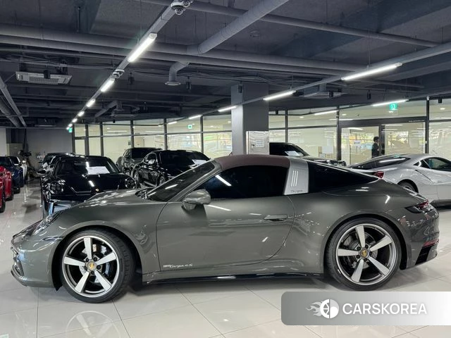 Porsche 911(992) id 4899772 из Кореи 10