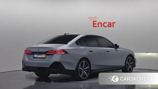 BMW 5 Series (G60) id 3769581 из Кореи 12