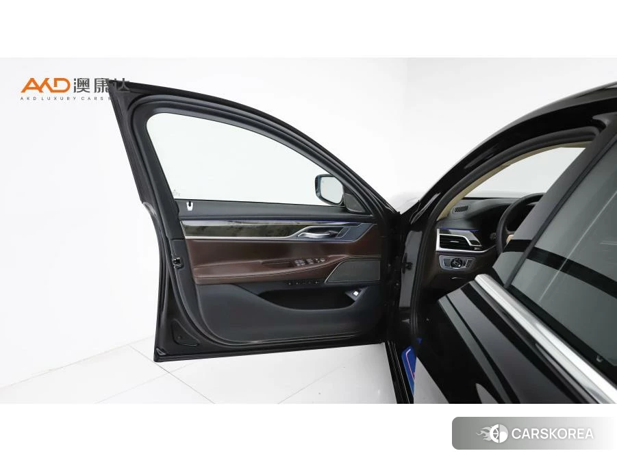 BMW 7 series 2021 Черный из Китая, фото 2