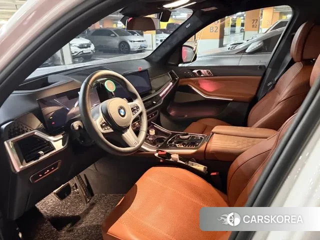 BMW X7 (G07) 2025 Белый из Кореи, фото 2