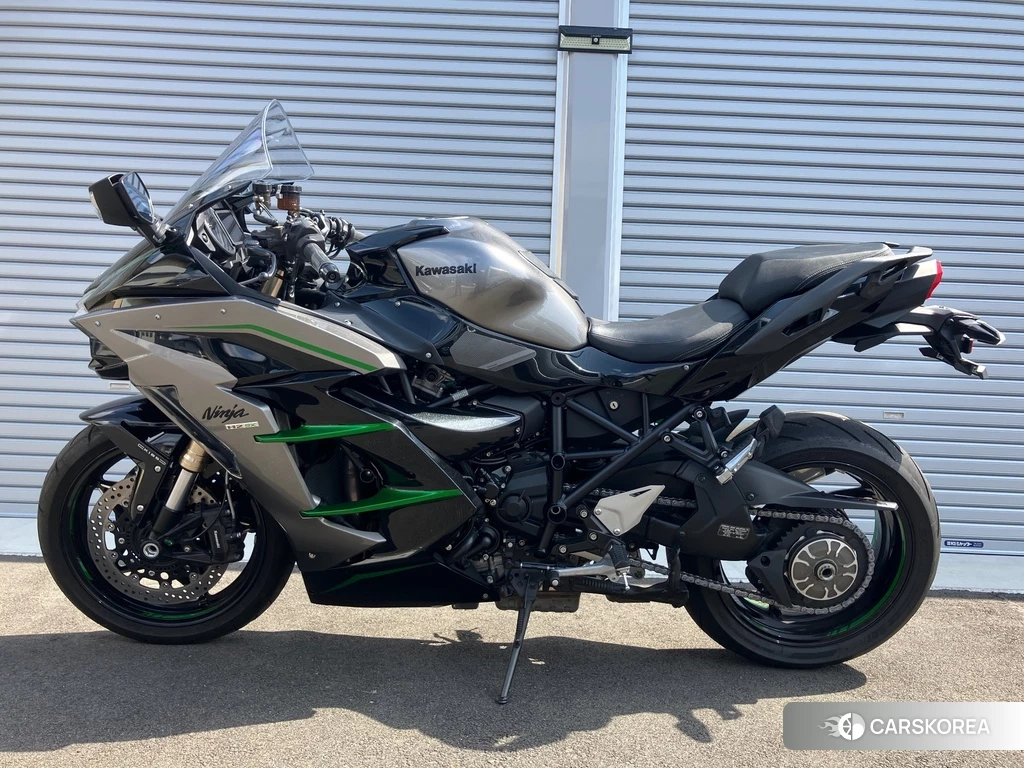 Проданный Kawasaki NINJA H2 SX SE 2021 из Японии