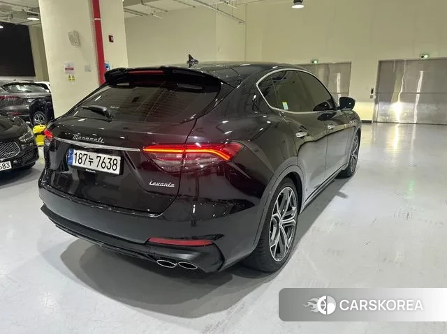 Maserati Levante id 3706836 из Кореи 9