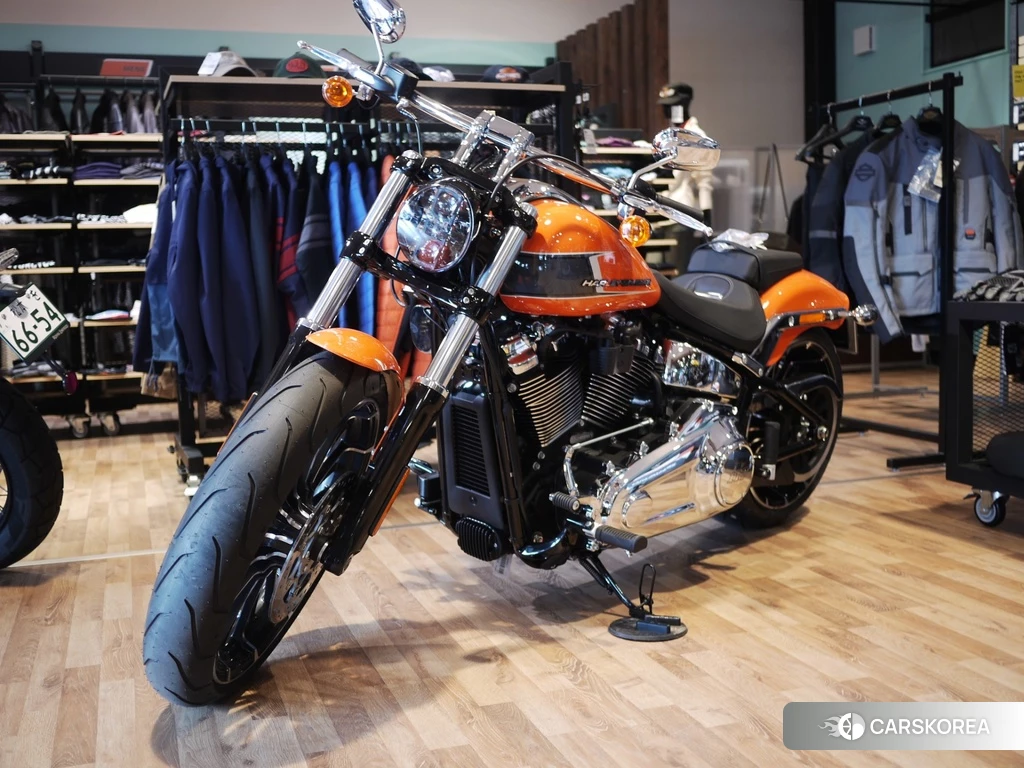 Проданный Harley-Davidson Softail Breakout FXBR1750 2023 из Японии, фото 2