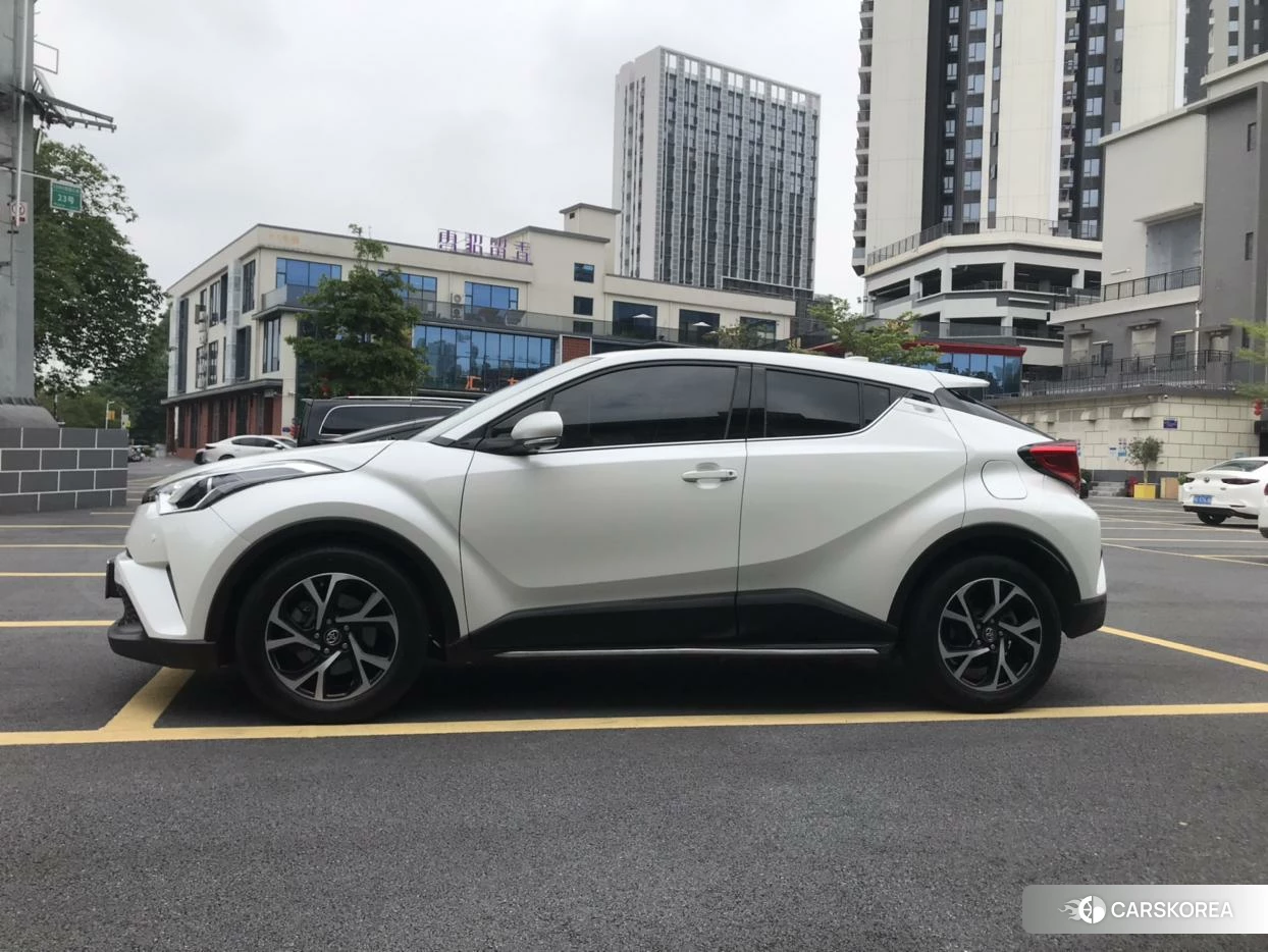 Toyota C-HR 2019 Белый из Китая, фото 2