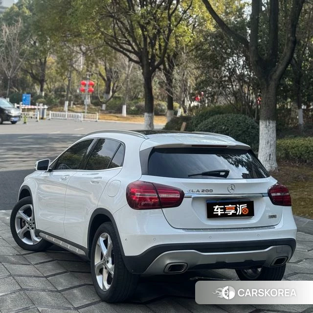 Mercedes-Benz GLA 2019 Белый из Китая, фото 2