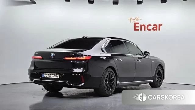 BMW 7 Series (G70) id 3353972 из Кореи 12