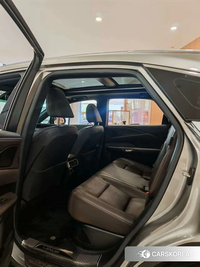 Lexus RX 2023 Серебристо-серый из Китая, фото 6