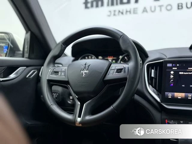 Maserati Ghibli id 4216355 из Китая 12