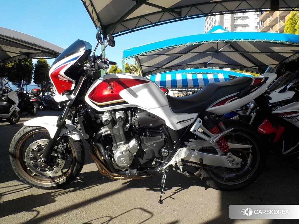 Проданный Honda CB1300SF 2018 из Японии, фото 2