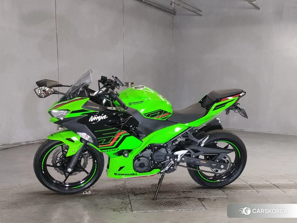 Проданный Kawasaki NINJA 400 2023 из Японии, фото 2