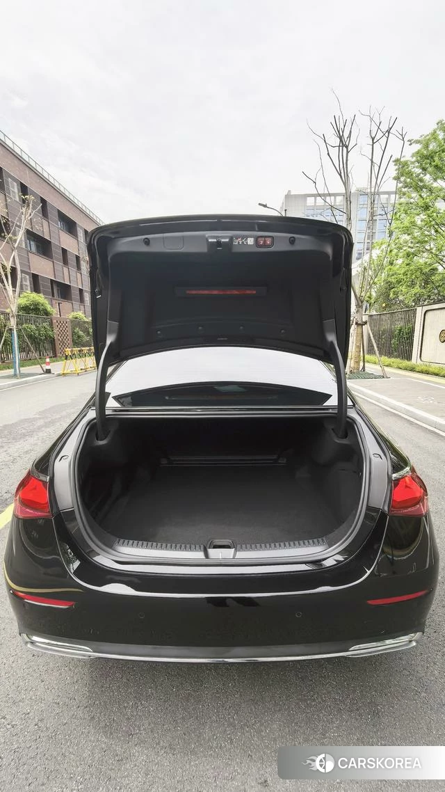 Mercedes-Benz E-class id 4271450 из Китая 8