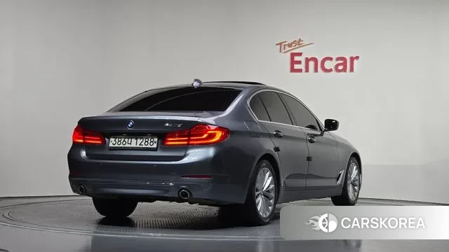 BMW 5 Series (G30) id 3444406 из Кореи 12