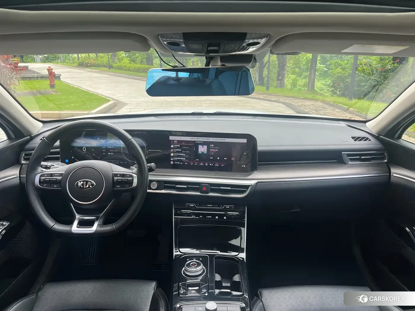 Kia K5 2021 Белый из Китая, фото 2