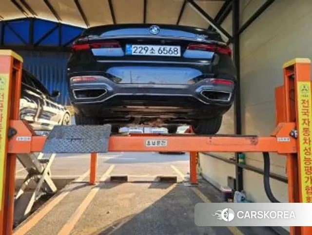 BMW 7 Series (G11) 2020 Черный из Кореи, фото 2