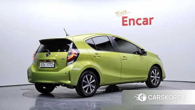 Toyota Prius C id 3905649 из Кореи 12