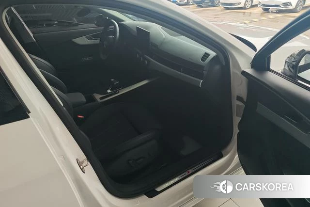 Audi A4L id 4328619 из Китая 9