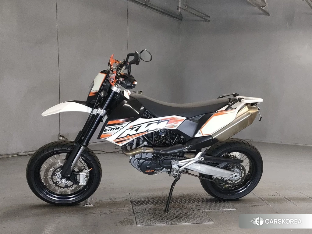 Проданный KTM 690 SMC 2011 из Японии, фото 2