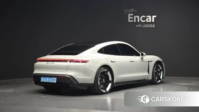 Porsche Taycan id 3442514 из Кореи 12