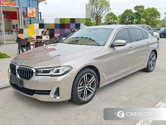 BMW 5 series 2021 Серебристо-серый из Китая, фото 3