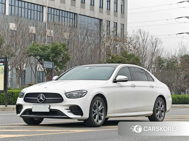 Mercedes-Benz E-class 2022 Белый из Китая, фото 2