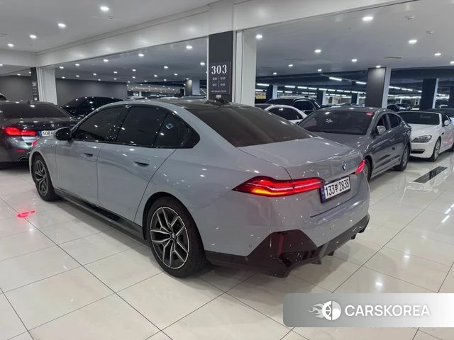 BMW 5 Series (G60) id 4329659 из Кореи 7