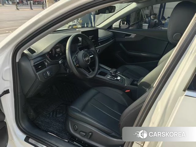 Audi A4L 2023 Белый из Китая, фото 2