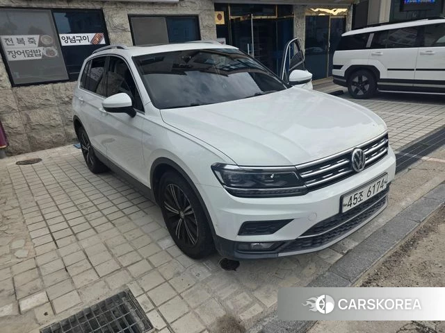 Volkswagen Tiguan second Generation 2018 Белый из Кореи, фото 2