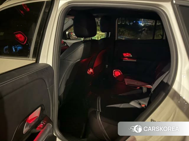 Mercedes-Benz GLA 2023 Белый из Китая, фото 4