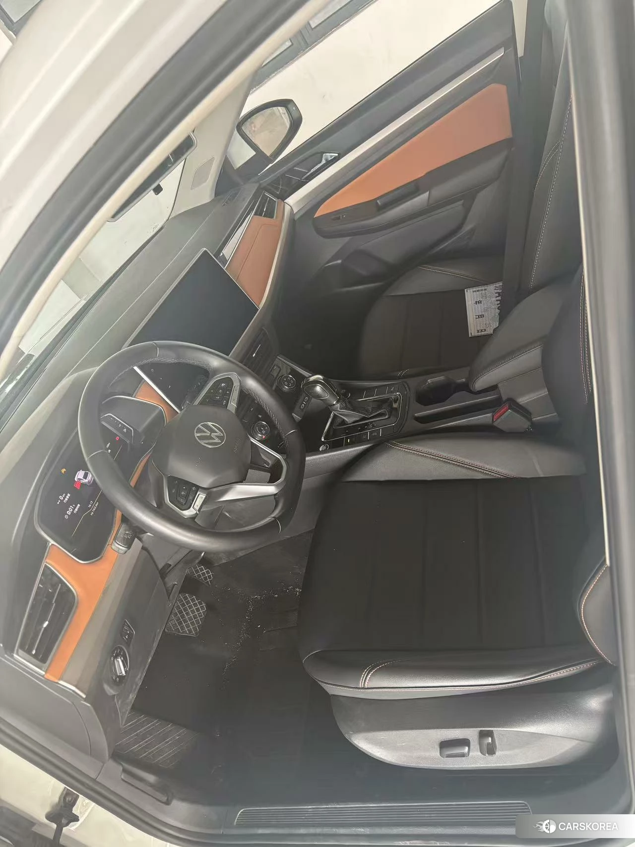 Volkswagen Bora 2022 Белый из Китая, фото 2
