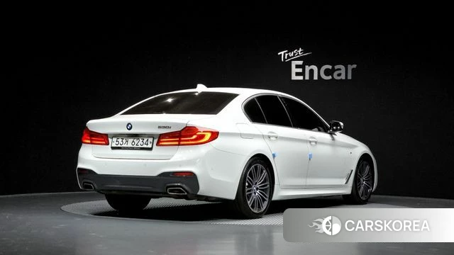 BMW 5 Series (G30) id 4203556 из Кореи 12