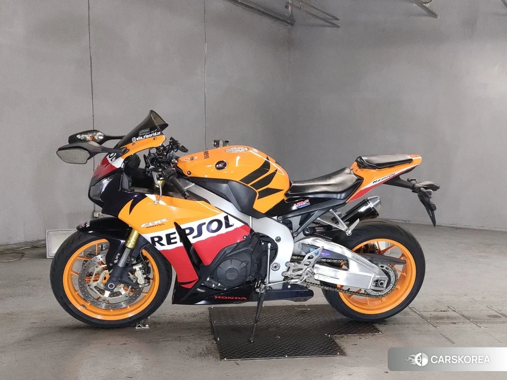 Проданный Honda CBR1000RR 2013 из Японии, фото 2