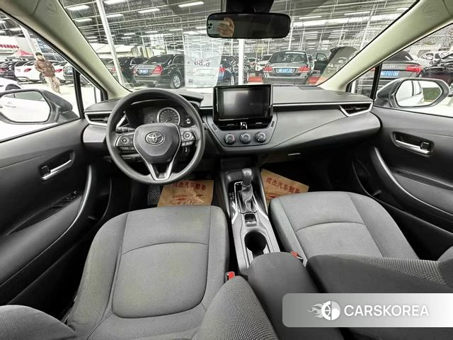 Toyota Corolla 2023 Белый из Китая, фото 2