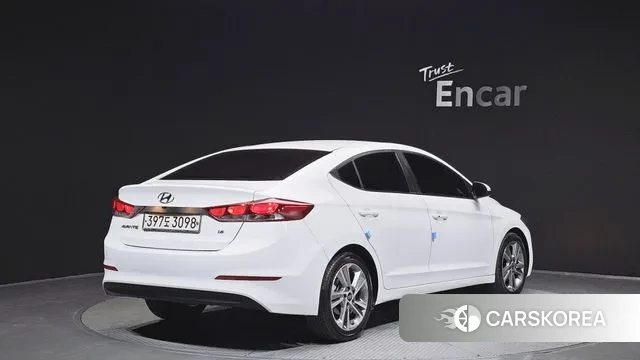 Hyundai Avante AD id 3773323 из Кореи 12