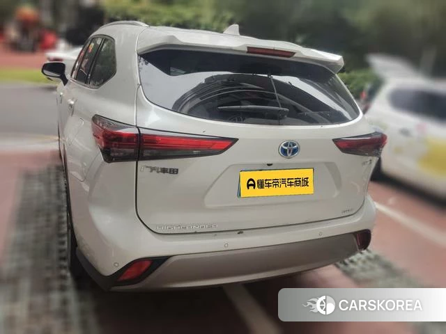 Toyota Highlander 2022 Белый из Китая, фото 2