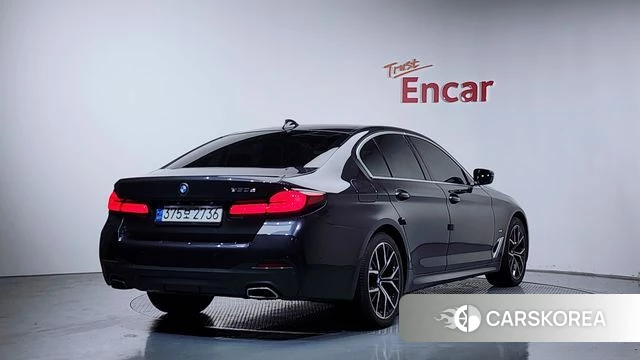 BMW 5 Series (G30) id 4383772 из Кореи 12