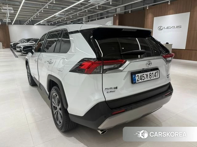 Toyota RAV4 5th Generation 2025 Белый из Кореи, фото 6