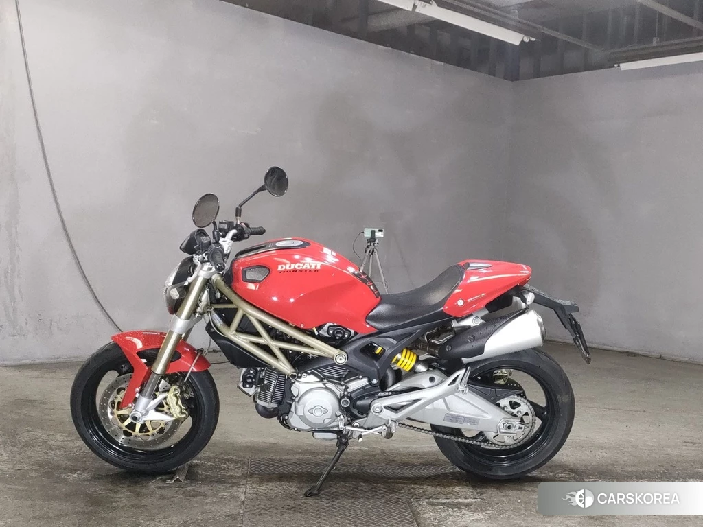 Проданный Ducati MONSTER 696 2013 из Японии, фото 2