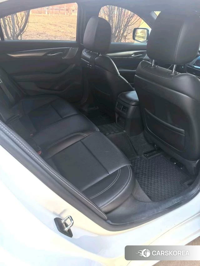 Cadillac CT5 2023 Белый из Китая, фото 2