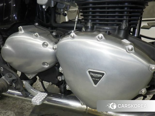 Engine photo